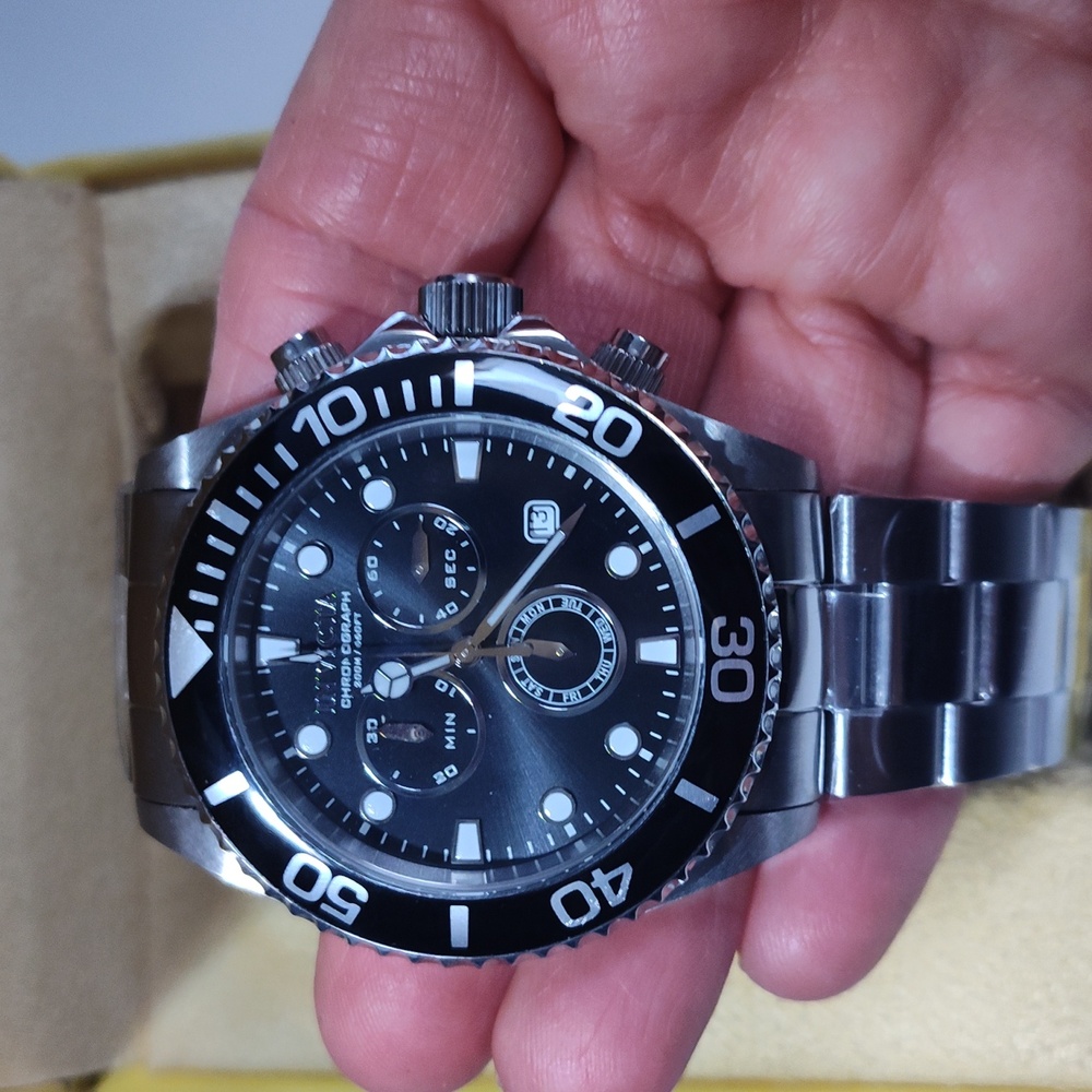 Invicta Black and Silver Pro Diver Watch - Picture 3 of 6